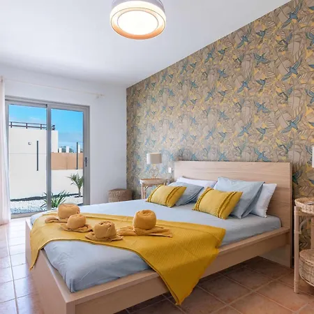 And Light Mini Golf Pool Luxury 7 Star בית נופש