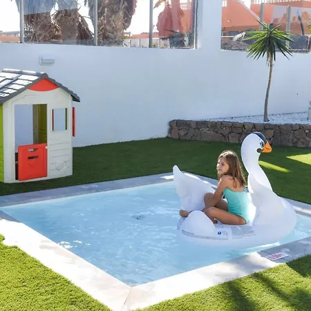 And Light Mini Golf Pool Luxury 7 Star Ferienhaus La Guirra