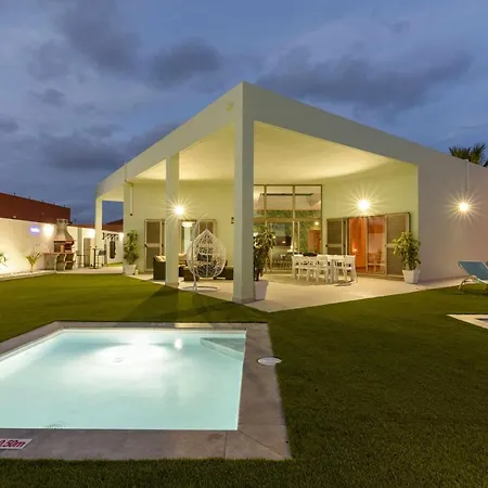 And Light Mini Golf Pool Luxury 7 Star Ferienhaus La Guirra